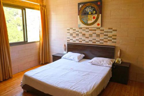 Guest room interior
